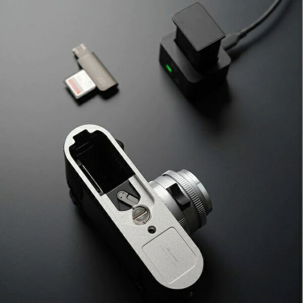 Mr.Stone｜ミスターストーン 【受注生産】Mr.Stone LEICA M11 専用本革ボディケース グリップ付 クラシック サドルブラウン