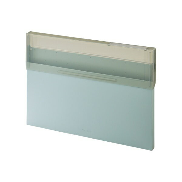 大きく開いて取り出しやすい。フタが大きく開くので、中の書類の取り出しがスムーズにできます。フタは本体色に馴染む透明グレー。Mutualはオン・オフどちらも使用していただける落ち着いた色味を特徴としています。そのため、フタにも本体色に馴染むグレーを採用しています。分類できる見出し付き。フタには、用途ごとに自由に分類できる見出しが付いています。A4クリヤーホルダーが収納できるサイズ設計。A4のクリヤーホルダーがすっぽり入るので、まとめた資料をそのまま持ち出すことも可能です。コピー用紙150枚を収容できます。背幅は22mmと薄型ながら、コピー用紙150枚を収容可能です。●本体寸法：幅×奥行×高さ 326×22×228mm●本体重量：153g●規格：A4・ヨコ●収容量：コピー用紙150枚●材質：本体（不透明）・フタ（色透明）／ポリプロピレン（本体生地厚：0．75mm）、見出し紙／上質紙、見出しカバー／PET●色：ライトブルー
