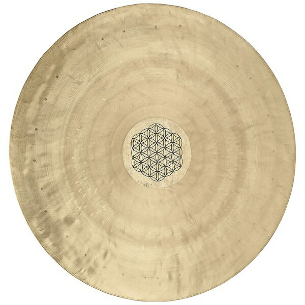 ソニックエナジーのウィンド・ゴングは、中国の伝統的な製法で特殊な青銅合金を用いて手作りされています。Feng または Sun Gong という名前でも知られ、ほぼ平らな形状をしており、広い音域と長いサスティーンを可能にする仕様です。静かに演奏すると低音がメインとなりますが、力強く演奏すると高域までオープンとなり、波のような倍音を生み出します。サイズに合わせたビーターが付属します。