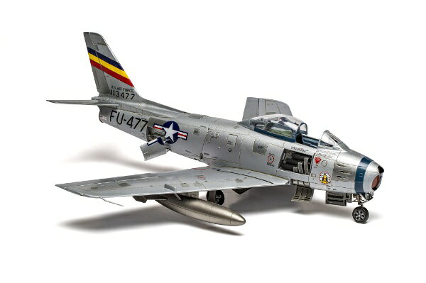 楽天ビック(ビックカメラ×楽天)のエアフィックス｜Airfix 1/48 ノースアメリカン F-86F セイバー｜アングル3