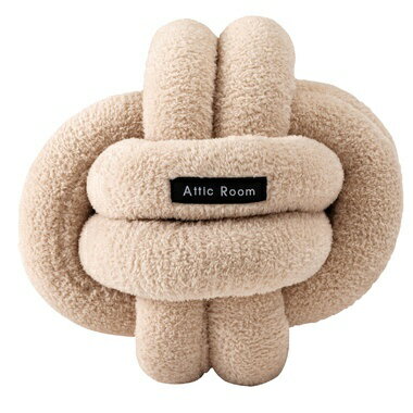 もちもち触感のブークレ生地を使用した、ボールクッション触り心地の良い感触と、インテリア性のあるデザインが魅力的なアイテム。クッションとしての使いやすさはもちろん、置いておくだけでも雰囲気が出ます。