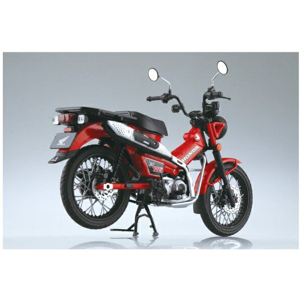 楽天ビック(ビックカメラ×楽天)の青島文化｜AOSHIMA 1/12 完成品バイク Honda CT125 ハンターカブ スカイネット グローイングレッド｜アングル3
