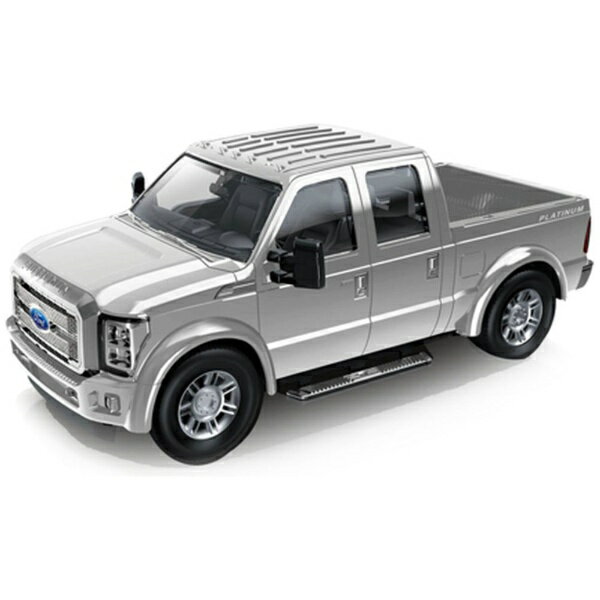 前進後退、左右のみの簡単操作で、ライトは走行時点灯、各メーカーのライセンスを取得しています。単3形アルカリ乾電池（別売）を車体裏と送信機にセットすれば、すぐに走らせられます。2.4GHz仕様になったことで従来のラジコンよりも操作範囲が広がり...