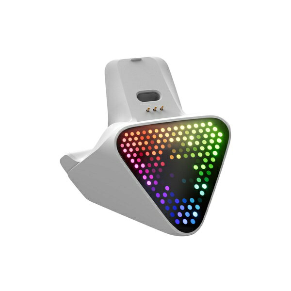 FLYDIGIゲームコントローラー専用の充電ドック、ブラックモデルとホワイトモデルのラインナップ。■ドットマトリクスディスプレイ搭載7種のエフェクトを搭載、画像からインポートにすることによりドット絵の簡易的な取り込みが可能。充電状況などを視覚的に確認可能。■USBポート充電ドックの底面には、USBドングル専用のUSB Type-Aポートを搭載。■USBポート充電ドックの背面には、拡張用としてType-Cポートが1つ、USB Type-Aポートが2つ追加で搭載されており、マウスやキーボードなどのデバイスを接続することが可能。【使用方法】マニュアルは付属しませんので、下記を参照の上、ご使用ください。1.コントローラー付属ケーブルのUSB Type-Cコネクタ側を、充電ドッグの背面ポート「USB Type-C」ポートに接続する。2.コントローラー付属ケーブルのUSB Type-Aコネクタ側を、ご使用パソコンの「USB Type-A」ポートに接続する。3.コントローラー付属のUSBレシーバーを、充電ドック底部のUSB-Aポートに挿入してください。4.コントローラー本体側とドック側の接点を合わせ設置して充電する。【ご注意事項】※本製品の充電ドック本体は、正面にのみドットマトリクスディスプレイ機能を搭載しており、側面や底面などは発光しません。※PCに接続して使用する際は、Flydigi Space Station バージョン4.0以降のソフトウェアを使用することで、画面表示のエフェクトを変更することができます。※他社製のコントローラーや、非対応機種でのご使用はお控えください。