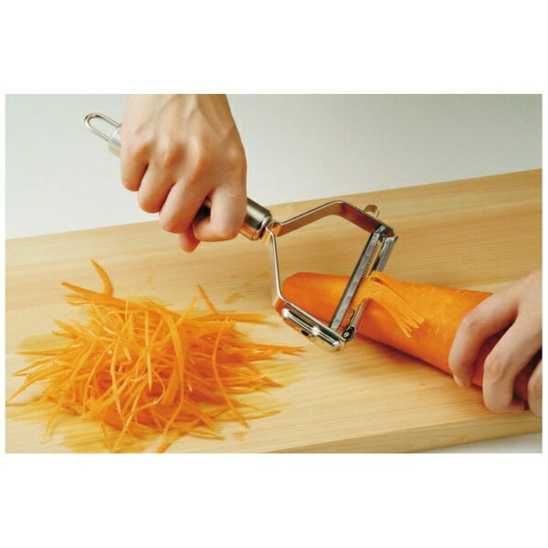 楽天ビック(ビックカメラ×楽天)のアーネスト｜Arnest ワンタッチ式NEWスピードピーラー 細千切り用替刃｜アングル2