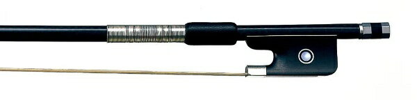 ビオラ用カーボン弓十分な弾力性とコントロールのしやすさが魅力。初級者から上級者まで、幅広い要求に応えるコストパフォーマンスが高いモデルです。ワインディング（巻き線）は高級モデルと同様のデザインの飾り巻きを施し、高級感のあるタッチを醸し出しています。