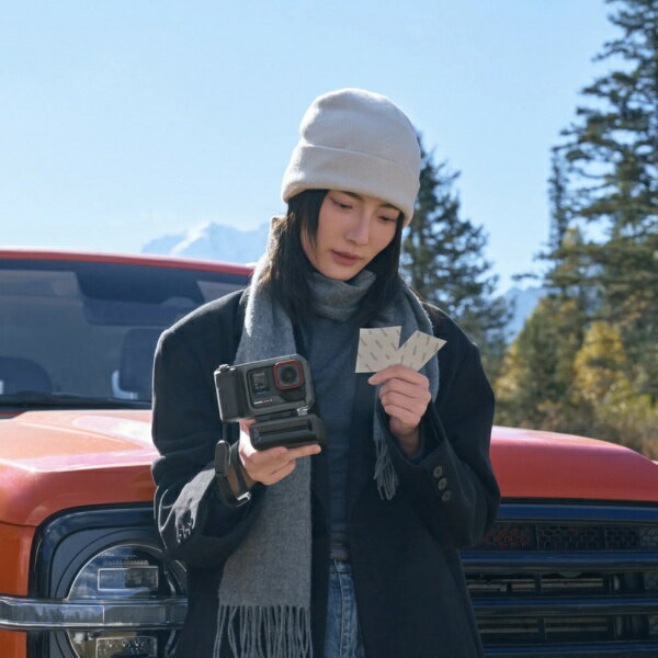 INSTA360�å��󥹥�360 Ace Pro 2 �̿��ѻ楫���ȥ�å� �ۥ磻�� CINSEBGH