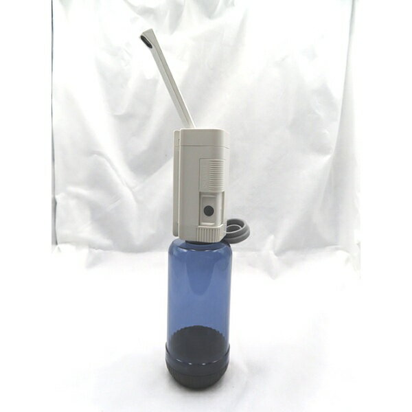 すぐに使える乾電池式！機内に持ち込めて、充電残量も気にせず使用できます。(単3電池×2本※別売り)組立・切り替え簡単！付属の水タンク⇔ペットボトル　アタッチメントいらずで切り替え簡単！