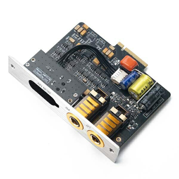 DX340専用アンプカード80トランジスタマトリックス アンプカードAMP18は、AMPカードという小規模な基板体積の制約を打ち破り、40基のデュアルトランジスタで構成される、大規模な80トランジスタマトリックスを構築しました。高品質トランジスタの大量採用により、AMP18は高出力電流、低インピーダンス機器への対応能力、卓越した音響性能を実現しています。AMP18は、トランジスタ式ヘッドホンアンプの頂点を成し遂げるべく設計され、iBassoの磨き上げた技術を投じた新開発AMPカードです。製品仕様 (DX340)4.4mm バランスヘッドホンアウトTHD+N:-114dB (無負荷時)-105dB (300Ω負荷時)-93dB (32Ω負荷時)ダイナミックレンジ:123dBS/N比:122dB最大出力レベル:1740mW+1740mW @ 32Ω (12V DC電源時)1170mW+1170mW @ 32Ω (バッテリー動作時)クロストーク:122dB周波数特性:10Hz - 40kHz(±0.9dB)出力インピーダンス:1.2Ω4.4mm バランスラインアウトTHD+N:-110dB (無負荷時)ダイナミックレンジ:123dBS/N比:123dBクロストーク:114dB