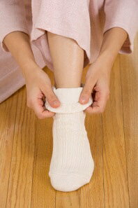 楽天ビック(ビックカメラ×楽天)の砂山靴下｜Sunayama Socks 2重構造だからあったか〜いまるで重ね履きソックスS（23〜25cm） オフホワイト｜アングル2