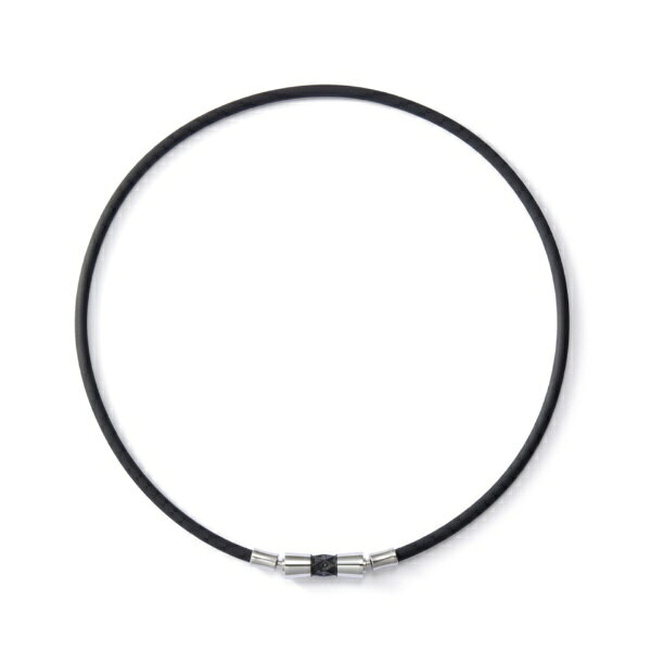 TAOシリーズ史上最高の100ミリテスラ「TAO LIONE」。さらなる高磁力TAOの拡大を目指し、シンプルなデザインのラインナップを追加特長01：TAOシリーズ史上、最高磁力独自のN極S極交互配列による磁石を10mm間隔でループ全体に配置。磁力を広範囲に届け、首・肩の血行改善やコリの緩和を促します。樹脂コーティング磁石を改良し、従来の上限65ミリテスラから、TAOシリーズ史上最高の100ミリテスラを実現。特長02：ワンタッチで、着脱もスマートにジョイントには、耐食性に優れたSUS316L（サージカルステンレス）を採用。独自設計のマグネットジョイントにより、勘合パーツが自然に引き合い、精密設計を実現。左右どちらからでも簡単に装着できます。特長03：高機能ステンレスペンダントトップのセンターパーツには耐食性、耐アレルギー性が高いハイグレードステンレスCo-SUS(SUS445J2MOD)を採用。Co-SUSはアクセサリー製品としては初めて採用される新素材です。新素材Co-SUSにより曲線、直線の柔軟な加工が可能になり、COのモチーフも共存した新しいトップデザインになりました。