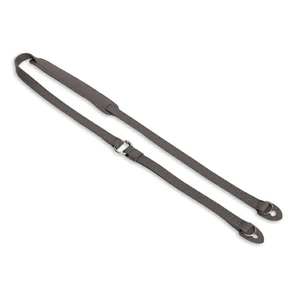 ■仕様 ・タイプ：リング式 ・サイズ（ストラップ）：約 90 × 1.25 × 0.25 cm ・サイズ（レザーパッド部）：約 17 × 2.5 × 0.6 cm ・長さ（ハンドストラップ）：約 20 cm ・内周（ハンドストラップ）：約 29 cm（調整可能） ・質量：約 40 g ・素材：イタリアンレザー（牛革） ・付属品：ポーチ ■注意事項 ・レザーパッドは取り外しができません。 ・本製品は天然素材のため、色味やキズ、質感には個体差がございます。 ・皮革の性質上、水濡れ、摩擦等により、色移り・色落ちする場合があります。お取り扱いにはご注意ください。 ・ご使用のモニター環境や照明条件により、実際の色味と異なって見える場合があります。 ・生産ロットにより、お届けする商品が商品情報と一部異なる場合がございます。