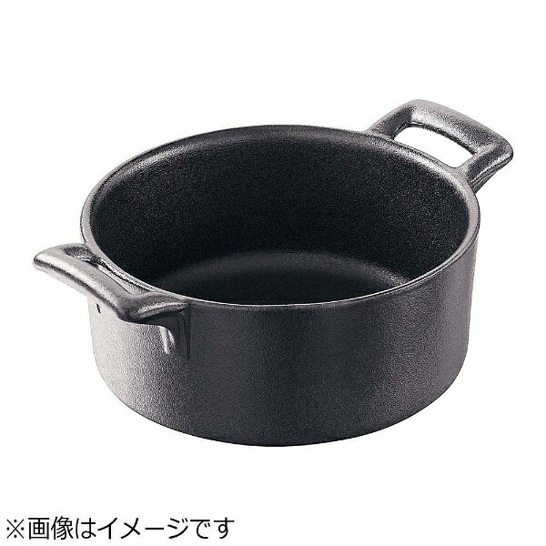 レヴォルのベルキュイジーヌシリーズ「ラムカン」■本体と一体成型のハンドル　丈夫で持ちやすい作りになっています。■2色　用途や好みなどにあわせてお選びいただけます。　キャストアイアン:表面のざらざらした鋳物ホウロウのような風合いの仕上げです。　ホワイト:つやのある仕上げです。■ベルキュイジーヌシリーズ　多くの種類の器が用意されています。お好みで組み合わせて使えば、テーブルを華やかに演出してくれます。「下ごしらえ」から「調理」「サービング」まで、すべてひとつの器で完結できる洗練されたデザインと機能性が特徴です。