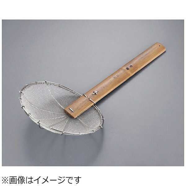 陳枝記（チャンチキ）シリーズのステンレス製のそば揚げ（10メッシュ）です。※手作りのため、サイズや重量は多少異なります。【陳枝記】1920年創業より香港で代々伝わる中華料理道具の老舗ブランドです。その逸品は高い技術を持った職人が一本一本手作業で作り上げております。頑丈で扱いやすく、長持ちする道具として香港の料理人に使用されており、今では世界中の中華料理人に愛用されています。