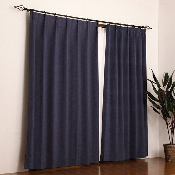 防炎機能付きの横糸にスラブ糸を使用した光沢感のあるドレープカーテン。高層マンション等、消防法で防炎機能が必要な場所におすすめ。