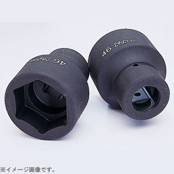 ●「Ko-ken」はソケットレンチの専門メーカーとして再良質の工具を常に追求し、ユーザーニーズに応えています。●防振インパクトソケットは、その深くなった駆動部により動力工具とエクステンションバー、ソケットとの接続のガタツキを軽減します。●駆動部内部のOリングにより動力工具のアンビルにしっかりとフィットし、トルクを確実に伝え、更にはレンチや作業者に振動が伝わることを防ぎます。●自動締付けを繰り返し行う多軸ナットランナー等でも精度の高いはめ合わせ、締付けが実現可能です。■品番： NV16400-46■D1（mm）： 66.3■D2（mm）： 44■l（mm）： 23■L（mm）： 77■重量（g）： 906■対応リング/ピン： 1600C/1601A・Bに対応