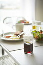 山崎実業|Yamazaki アクア プッシュ式醤油差し (Soy Sauce Cruet AQUA) ホワイト 02883