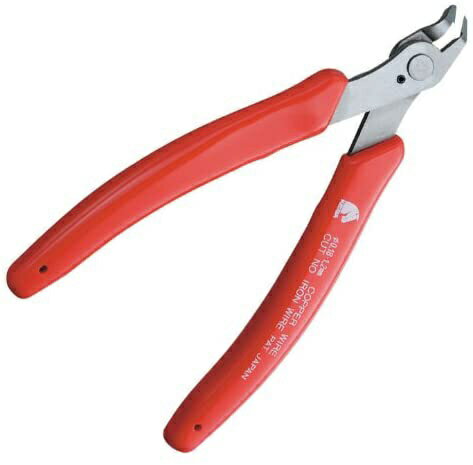 切断能力:軟鉄線0.2から0.6mm。切断能力:軟銅線0.2から1.0mm。グリップ部材質:塩化ビニル。