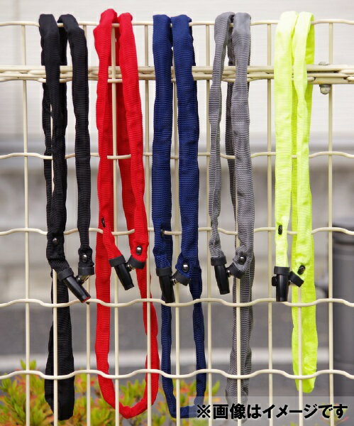 ロングチェーンロック長さ：180cmチェーンサイズ：4mm参考重量：580g付属キー：3本●180cmの長さを持つ硬化スチールチェーン。●これ一本で前後ホイール、ペダル、サドル、ボトルケージをまとめてロック可能で、パーツの盗難も防止。●小型のワイヤーカッターなどでは切断が難しいチェーンロックで高い安全性。●シリンダーは防犯性能が高く、鍵曲がりのし難いディンプルキーシステム。●折りたたんでパンツやジャージのポケットに入るコンパクト設計。