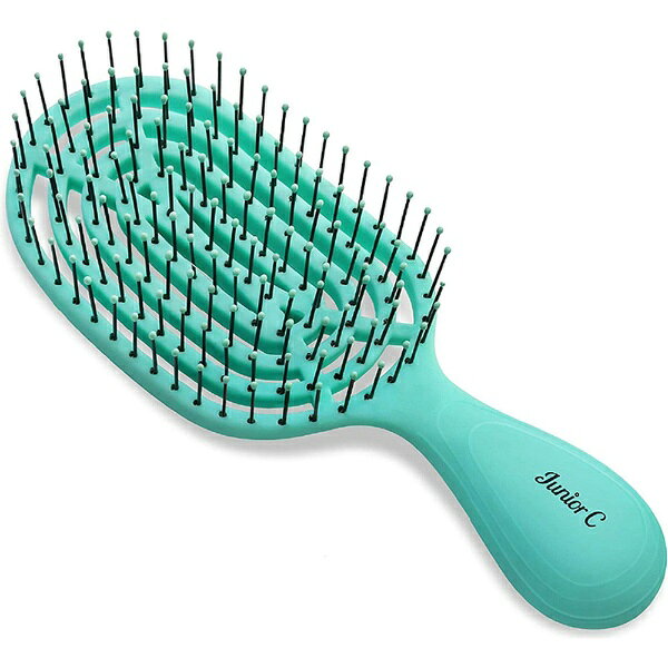 ブラッシングするほど、触りたくなるさらツヤ髪が実現するNuWay4Hairの携帯用ヘアブラシCカーブのブラシが心地よさを生み出すデタングリング、ブロードライ、スタイリング、スカルプケアまで行える独自開発のブレイニーブリストルを採用したヘアブラシです。人間工学に基づいた曲線がピッタリ頭皮にフィットし、まとまる艶やかな髪へ導きます。風の循環を生む独自の通気構造循環性の高い通気構造で、ブロー時間を短縮。さらに、熱がこもらないので、頭皮やキューティクルのダメージを抑えます。簡単に水洗いもできるので、いつでも清潔な状態を保ちます。美しい髪を作り出すBrainyBristles（ブレイニーブリストル）毎日使い続けるものだからこそ、髪と頭皮に負担をかけず、髪本来の美しさを引き出す技術が詰め込まれています。ブレイニーブリストル・ピンの先端部にアルガンオイル含侵・ピンの先端部にトルマリン含侵・ピンの先端部にアルガンオイルとトルマリンを二重加工・静電気防止加工・耐熱性（SGS認証取得済み）・抗菌作用（SGS認証取得済み）豊富なカラーバリエーションカラーバリエーションも豊富で、お好きなカラーをご選択ください。またギフトにも最適です。シリーズ最小・最軽量コンパクトサイズなので、お子様から幅広い世代で使用することができます。●サイズ： 約W63×H35×D170mm●重量： 60g●材質： ピン部／ナイロン、その他／ABS樹脂