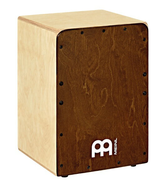 Jam Cajon はコンパクトなデザインで軽量の為、ドラムサークルやアコースティックギグへの持ち込みにも最適です。ボディー材にバルティックバーチを使用しパンチーなローと、内蔵ワイヤーでクリスピーなスラップサウンドが得られます。