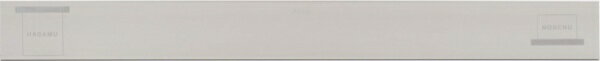 押すと開いて紙をはさめる指一本で簡単掲示。学校のプリントや、地域のゴミ回収カレンダーなどに。毎月発行される行事のお知らせなど、頻繁に発行されるものに特に便利です。上部のくぼみを利用してポストカードを飾ることもできます。●サイズ（約)：22×0.5×2.2cm ●重量（約)：40g ●材質：再生アルミニウム、マグネット/適応掲示枚数（目安）-約5枚（掲示物の厚みや、貼り付ける側の鉄板の厚みによって異なります）