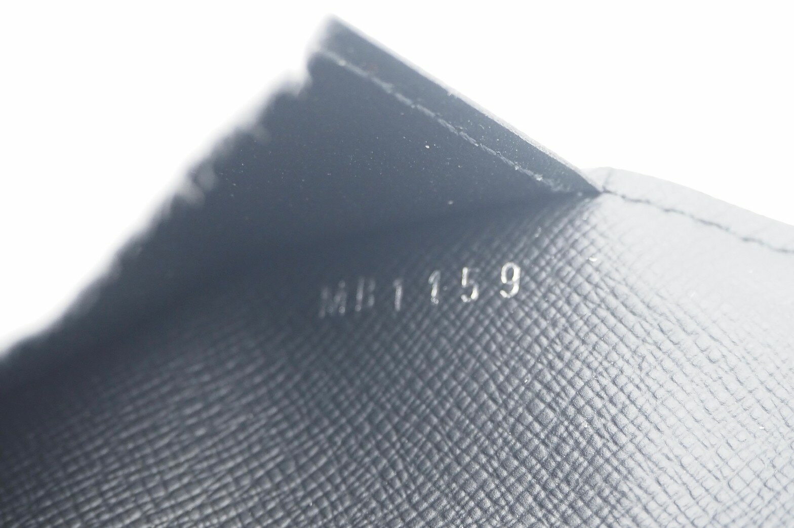 ☆安心の3大保証☆Aランク≪LOUISVUITTONルイヴィトン/二つ折り長財布≫M30501タイガポルトフォイユブラザノワールブラック極美品送料無料【中古】