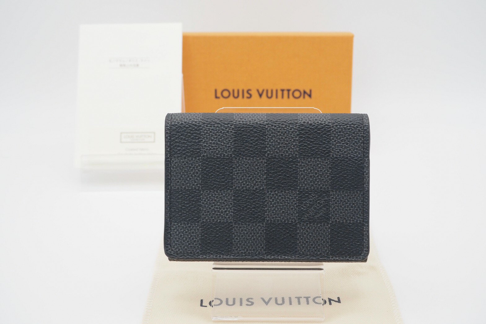 ☆安心の3大保証☆ABランク≪LOUISVUITTONルイヴィトン/二つ折りカードケース≫N63338ダミエグラフィットアンヴェロップカルトドゥヴィジットブラック美品送料無料【中古】