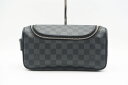 ☆安心の3大保証☆ Aランク ≪LOUIS VUITTON ルイ ヴィトン/セカンドバッグ≫ N47652 ダミエ グラフィット トワレポーチ ブラック グレー 送料無料【中古】