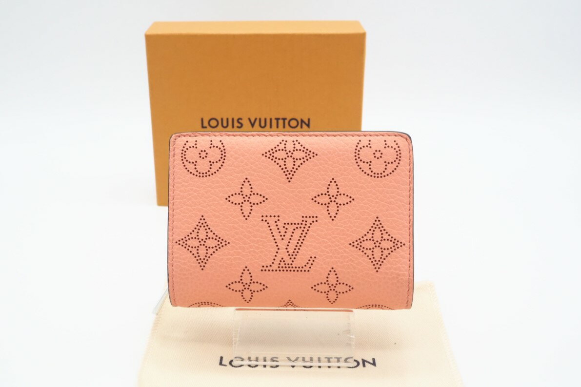 ☆安心の3大保証☆ ABランク ≪LOUIS VUITTON ルイ ヴィトン/二つ折り財布≫ M81419 マヒナ ポルトフォイユ クレア トロピカルコーラル ピンク 送料無料【中古】