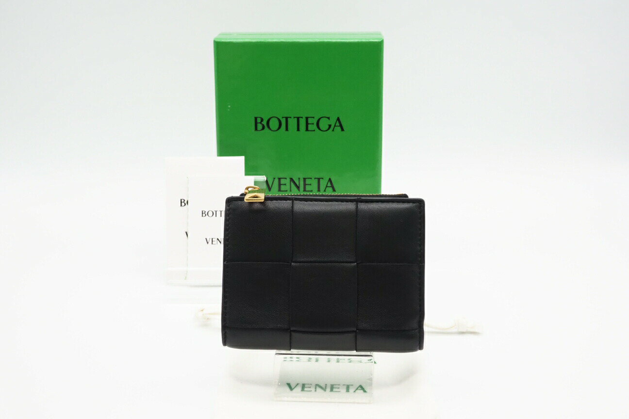 ☆安心の3大保証☆ ABランク ≪BOTTEGA VENETA ボッテガ ヴェネタ/二つ折り財布≫ 742698 スモール カセット 二つ折りファスナーウォレット ブラック【中古】