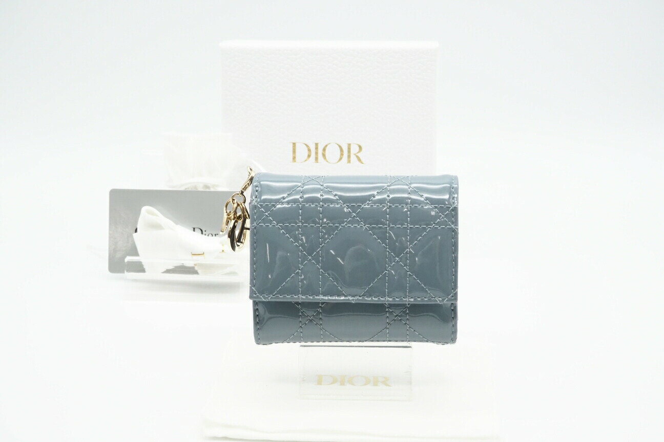 楽天リユースショップ BICLOCK☆安心の3大保証☆ Aランク ≪Christian Dior クリスチャン ディオール/三つ折り財布≫ S0181OVRB カナージュ LADY DIOR ロータスウォレット ブルー【中古】