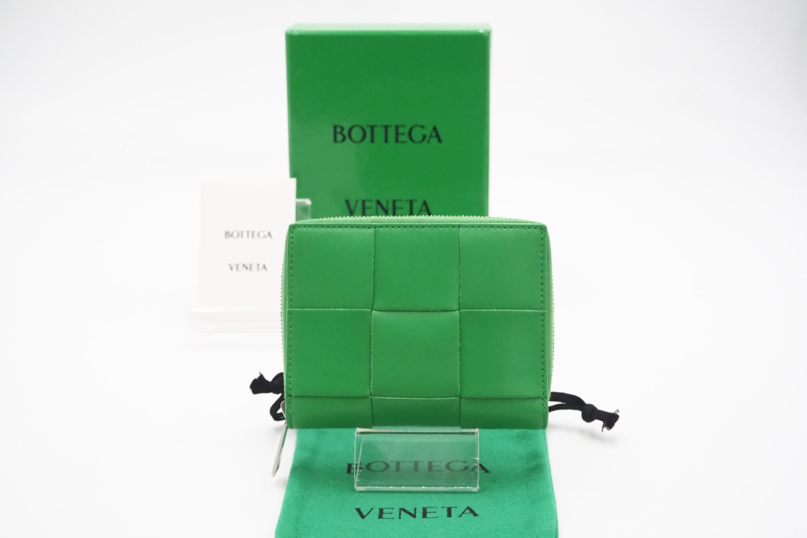 ☆安心の3大保証☆ ABランク ≪BOTTEGA VENETA ボッテガ ヴェネタ/ラウンドファスナー財布≫ 649596 カセット ジップアラウンドウォレット パラキート【中古】