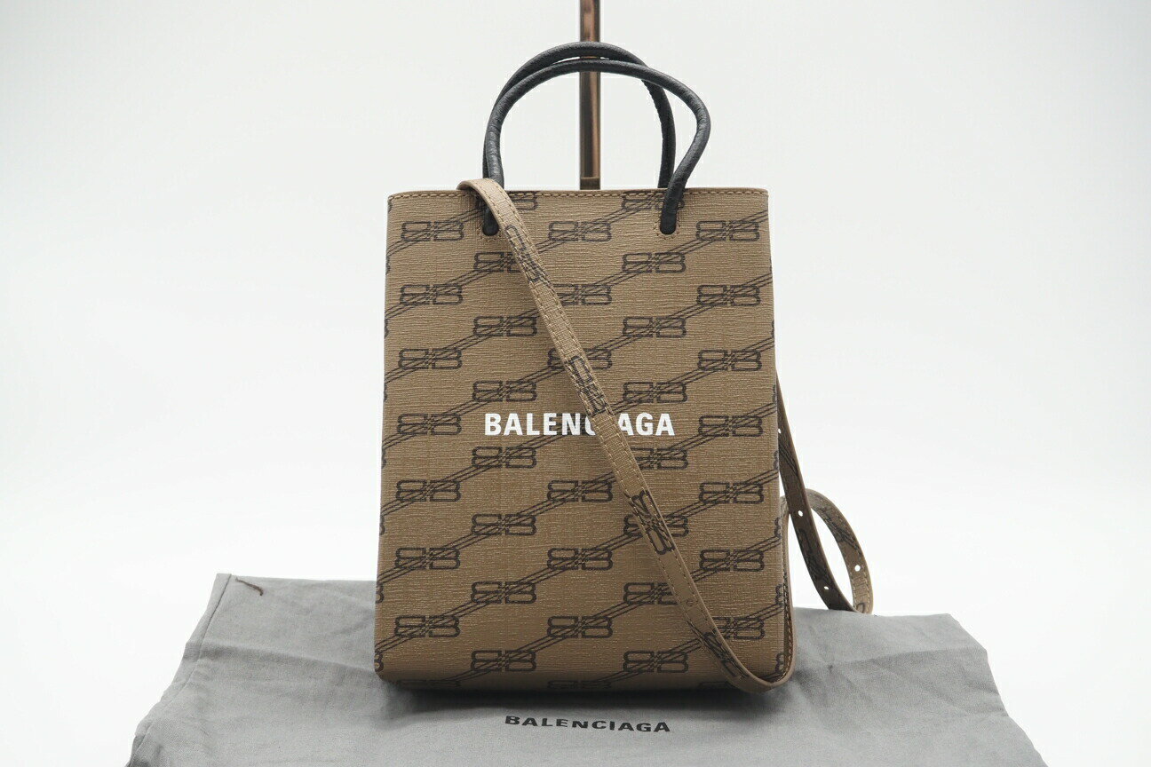 ★3日以内返品可★ 極美品 BALENCIAGA バレンシアガ BBモノグラム ショッピングバッグ フォンホルダー 693805 2wayショルダーバッグ ベージュ ホワイト コーティングキャンバス レディース【中古】(4.0)