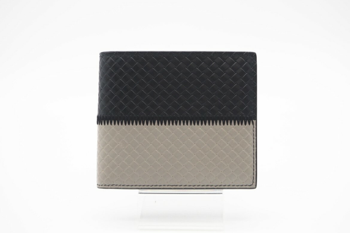 ★3日以内返品可★ 美品 BOTTEGAVENETA ボッテガヴェネタ イントレチャート小 レザー コンパクトウォレット 543539 二つ折り財布 グレージュ ブラック レッド レザー メンズ【中古】