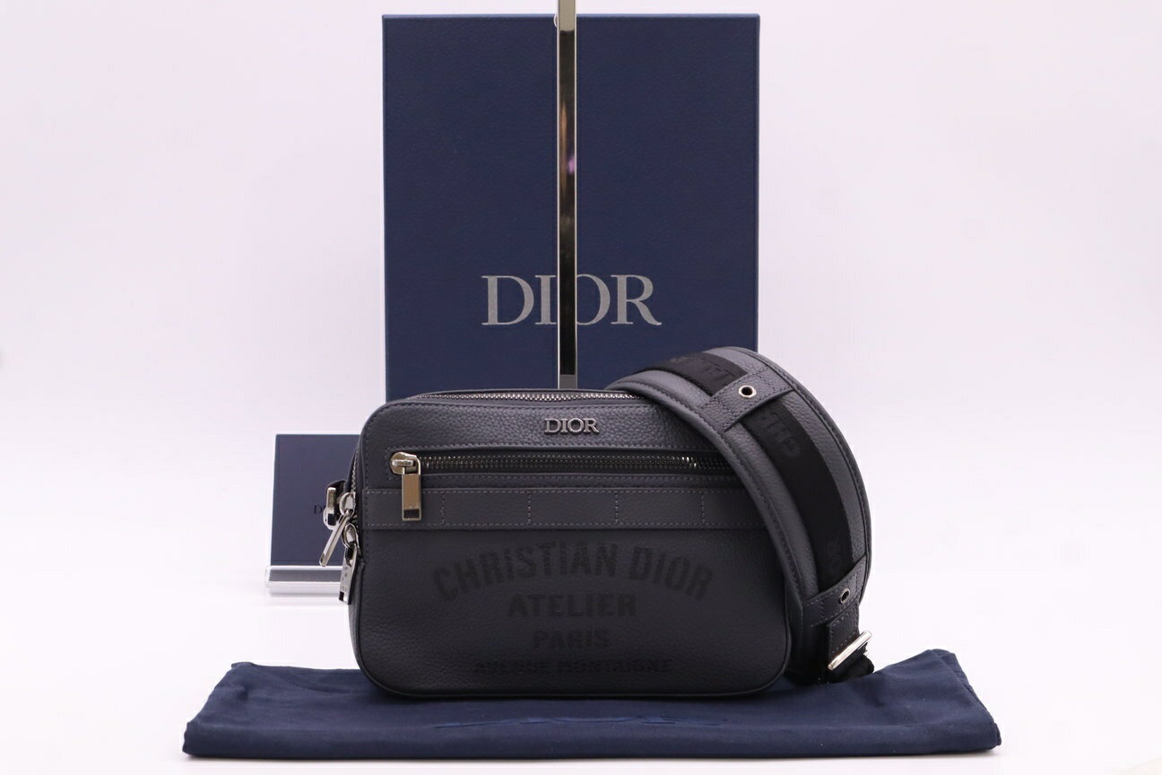 CHRISTIAN DIOR - ★3日以内返品可★ 美品 Dior ディオール サファリ レザー メッセンジャーバッグ 1SFPO101UAT ショルダーバッグ グレー レザー メンズ【中古】