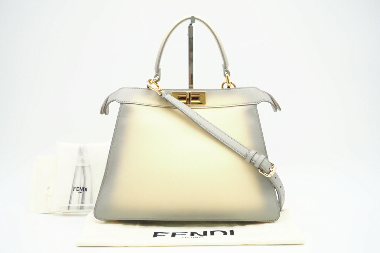 FENDI - ★3日以内返品可★ 美品 FENDI フェンディ レザー ピーカブーISeeU ミディアム 8BN321 2wayショルダーバッグ クリーム グレー レザー レディース【中古】