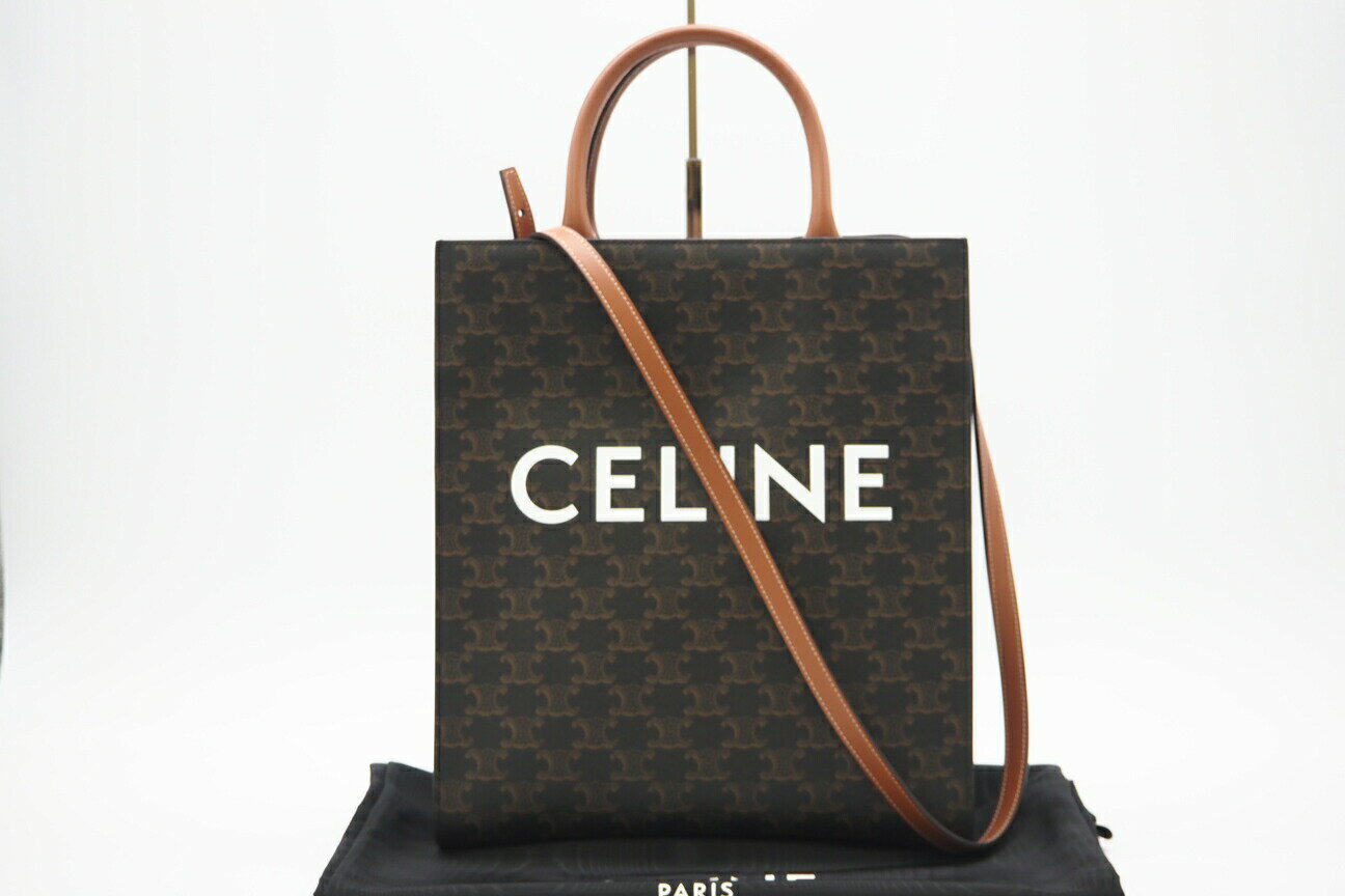 CELINE - ★3日以内返品可★ 極美品 CELINE セリーヌ トリオンフ キャンバス スモール バーティカル カバトートバッグ タン 191542BZK 2wayトートバッグ ブラウン ベージュ ホワイト コーティングキャンバス レディース【中古】