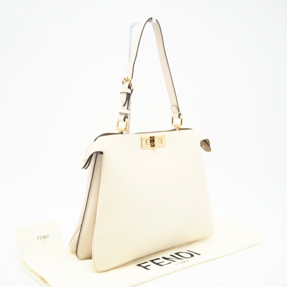 Rakuten - ★3日以内返品可★ 美品 FENDI フェンディ カメリアレザー ピーカブー ソフト ミディアム 8BN353 ハンドバッグ ホワイト ベージュ レザー レディース【中古】