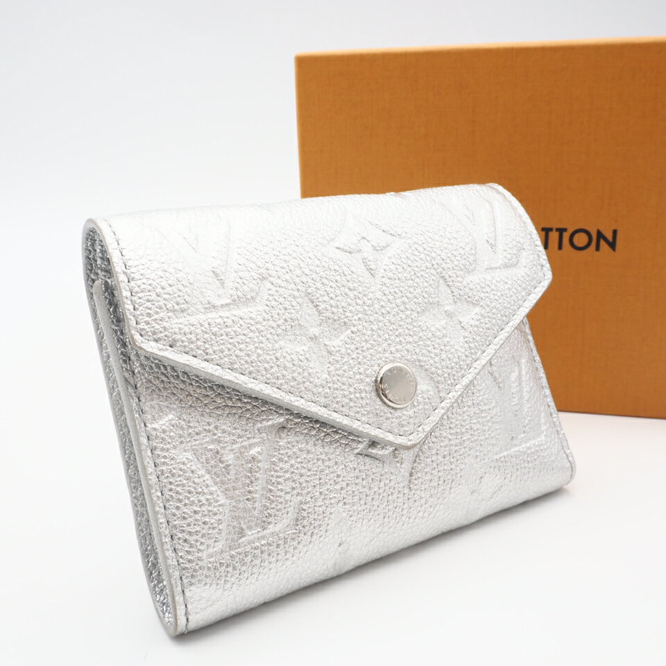 ★3日以内返品可★ 美品 LOUIS VUITTON ルイ・ヴィトン モノグラム アンプラント ポルトフォイユ ヴィクトリーヌ M26896 長財布 シルバー カーフレザー レディース【中古】