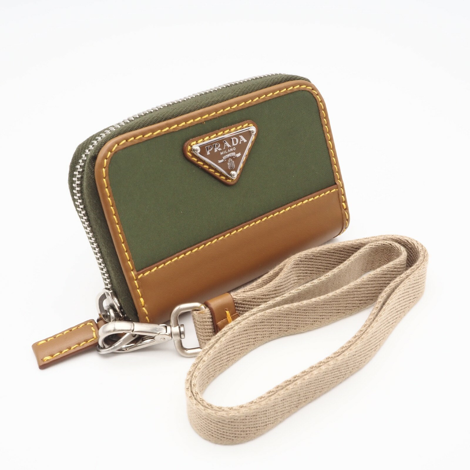 PRADA - ★3日以内返品可★ 極美品 PRADA プラダ Re-Nylon トライアングルロゴ コインカードホルダー 2MR039 2CX2 コインケース カーキ ブラウン ナイロン レザー メンズ【中古】