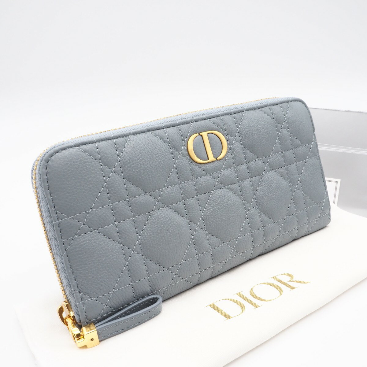 ★3日以内返品可★ 極美品 Christian Dior クリスチャンディオール ラムスキン ディオール カロ ヴォヤージュ ウォレット S5038UWHC 長財布 ブルー ラムスキン レディース【中古】