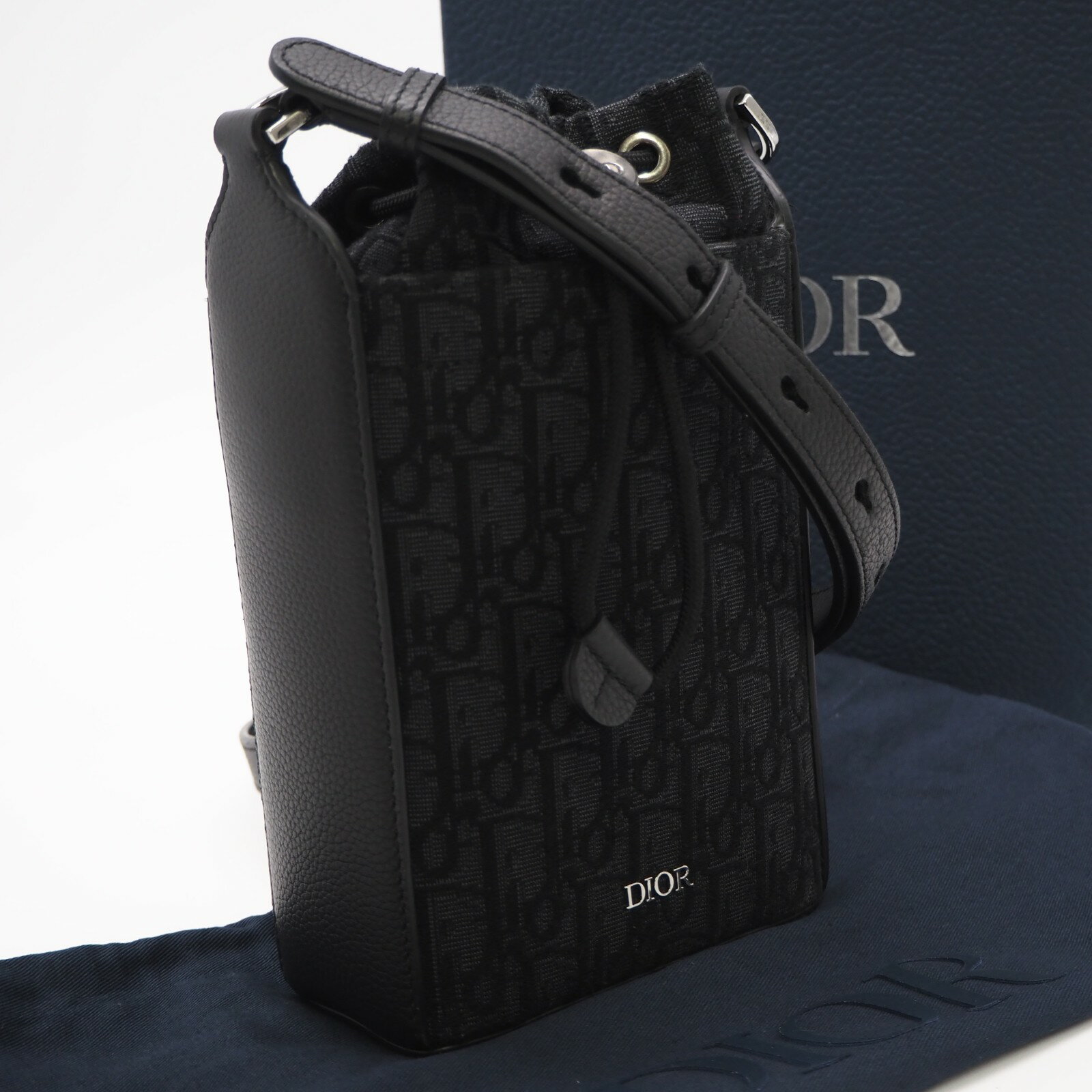 CHRISTIAN DIOR - ★3日以内返品可★ 美品 Dior ディオール オブリーク ジャカード ミニバケット ショルダーバッグ 2LECA594YKY_H27E ショルダーバッグ ブラック キャンバス レザー メンズ【中古】