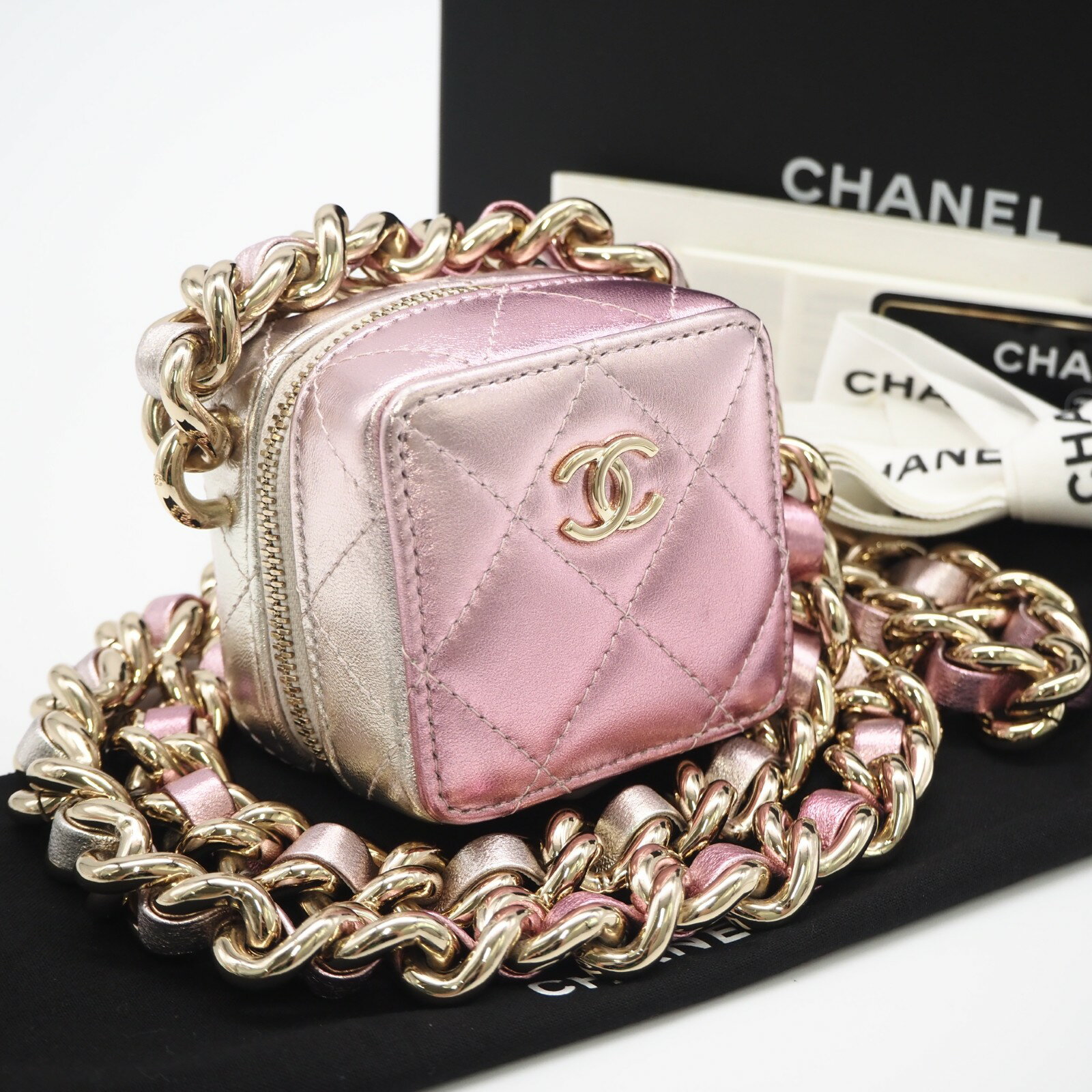 Rakuten - ★3日以内返品可★ 美品 CHANEL シャネル マトラッセ パンクキューブ チェーン ミニ ショルダー AP2529 ショルダーバッグ ピンクシルバー ラムスキン レディース【中古】