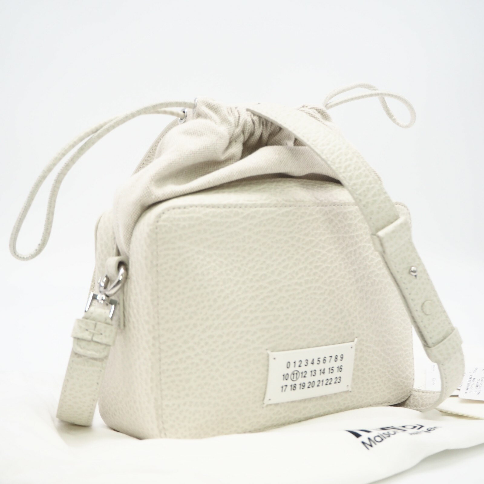 Rakuten - ★3日以内返品可★ 極美品 MAISON MARGIELA メゾンマルジェラ 5AC カメラバッグ SB1WG0018 2wayショルダーバッグ ホワイト カーフレザー レディース【中古】