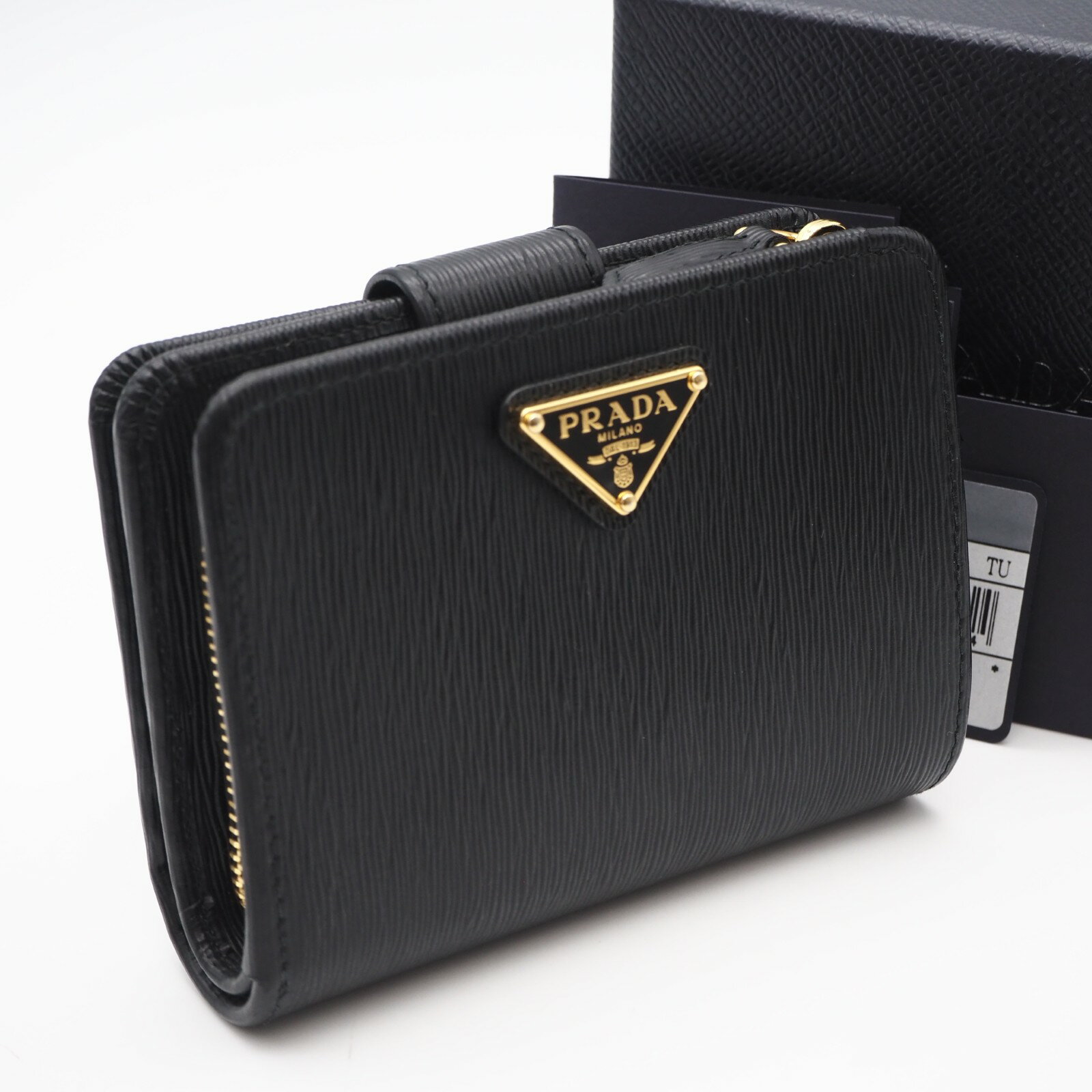 Rakuten - ★3日以内返品可★ 美品 PRADA プラダ ヴィッテロムーブ コンパクトウォレット 1ML018 二つ折り財布 ブラック カーフレザー レディース【中古】