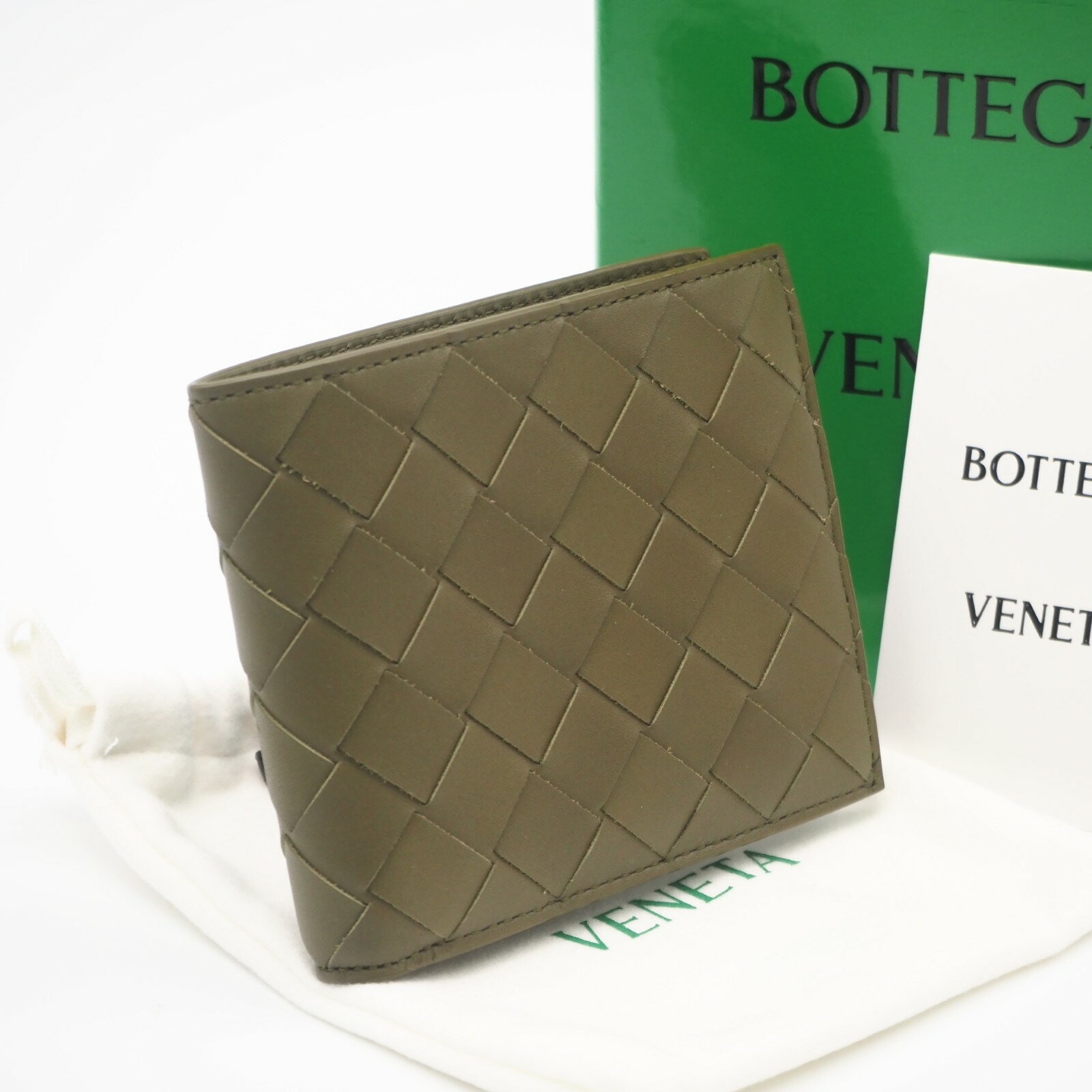 Rakuten - ★3日以内返品可★ 未使用 BOTTEGAVENETA ボッテガヴェネタ イントレチャート大 二つ折りウォレット 605721 二つ折り財布 カーキ カーフレザー メンズ【中古】