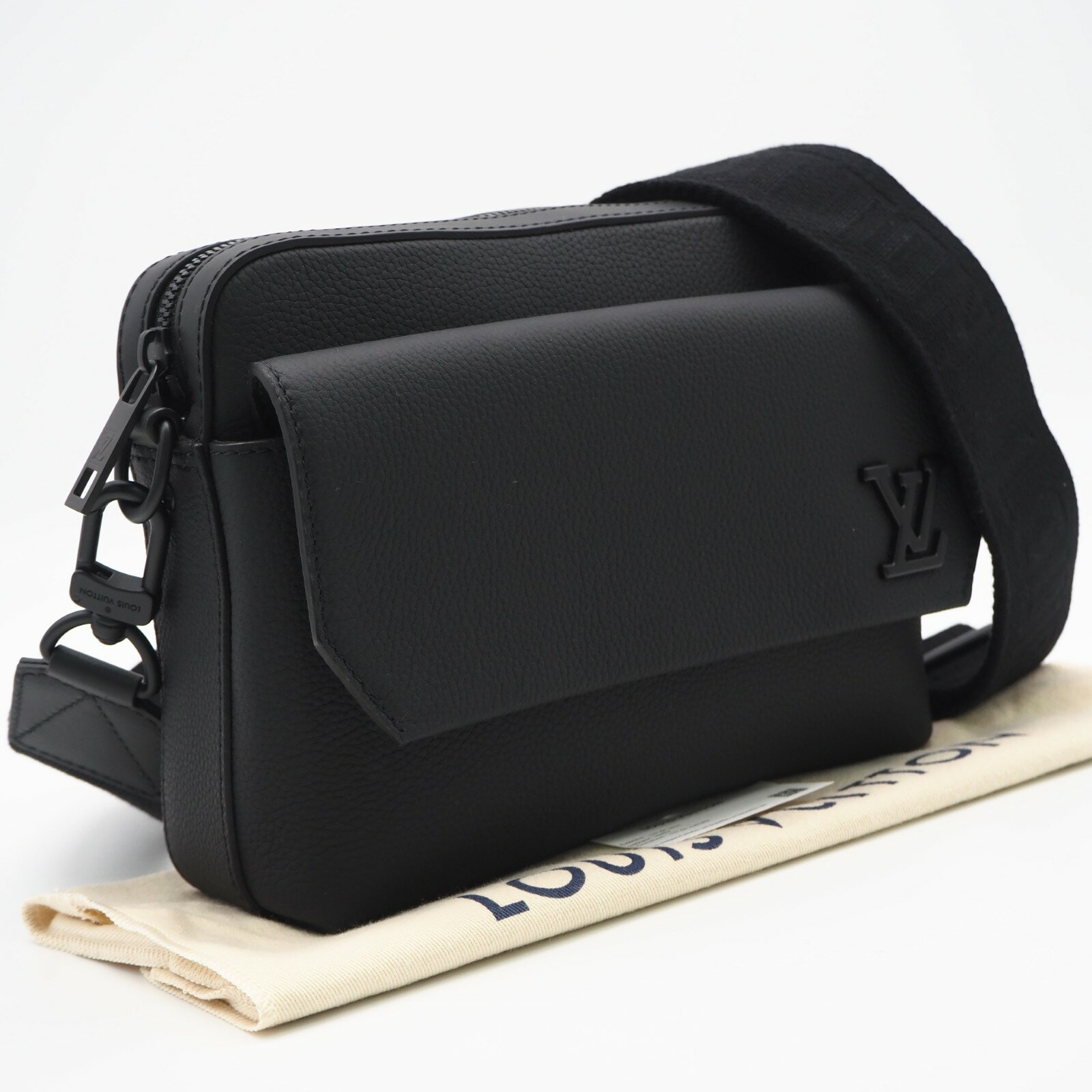 Rakuten - ★3日以内返品可★ 極美品 LOUIS VUITTON ルイ・ヴィトン LVアエログラム ファストライン メッセンジャー M22482 2wayショルダーバッグ ブラック グレインカーフレザー メンズ【中古】