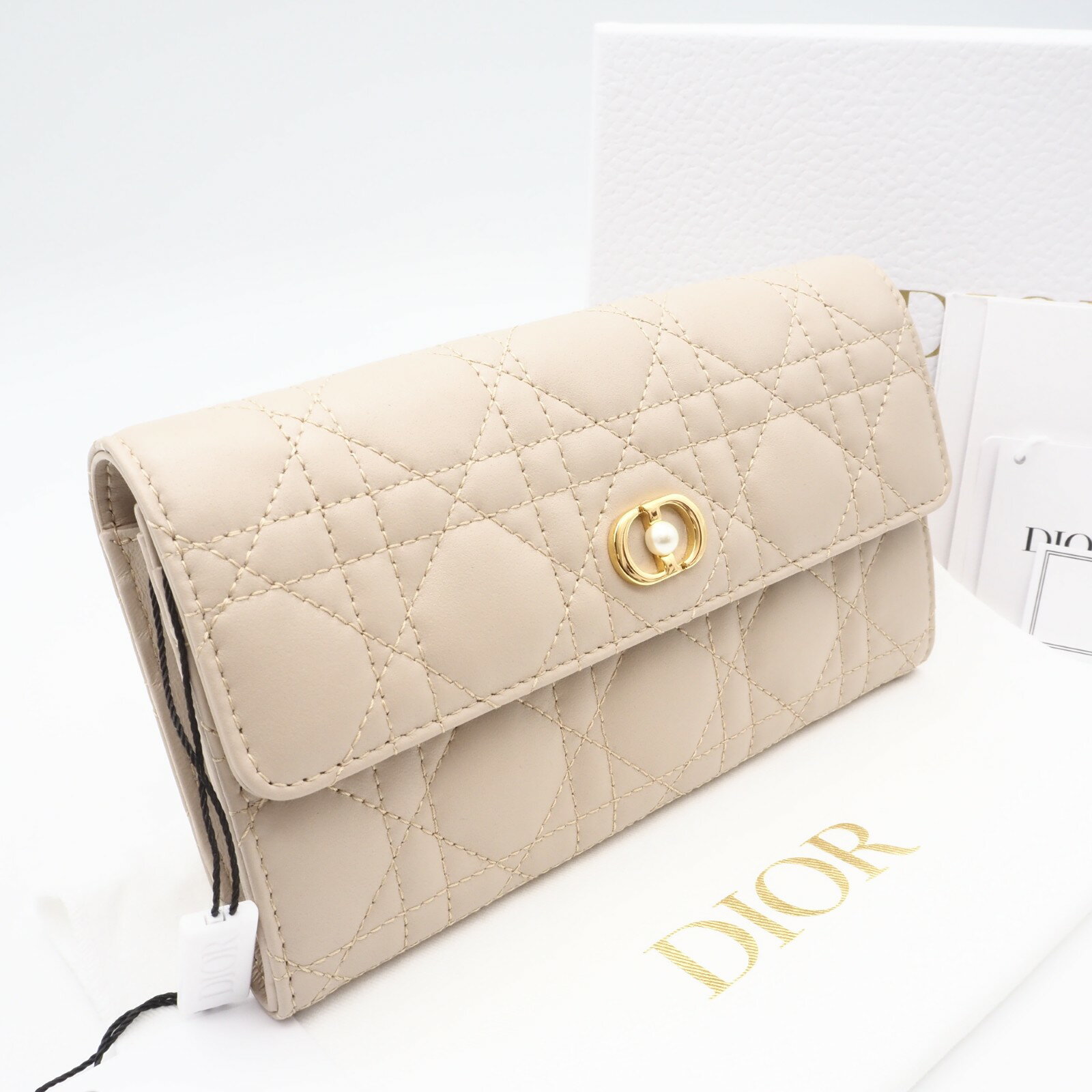 ★3日以内返品可★ 未使用 Christian Dior クリスチャンディオール カナージュ ラムスキン ディオール ジョリーオーキッド ロングウォレット S3106UNJB 長財布 パウダーベージュ ラムスキン レディース【中古】