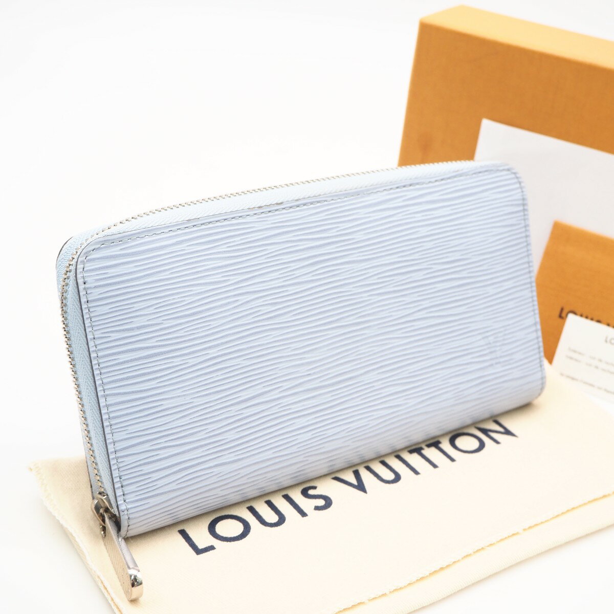 Rakuten - ★3日以内返品可★ 美品 LOUIS VUITTON ルイ・ヴィトン エピ ジッピーウォレット ブルーニュアージュ M82141 長財布 ブルー グレインレザー レディース【中古】